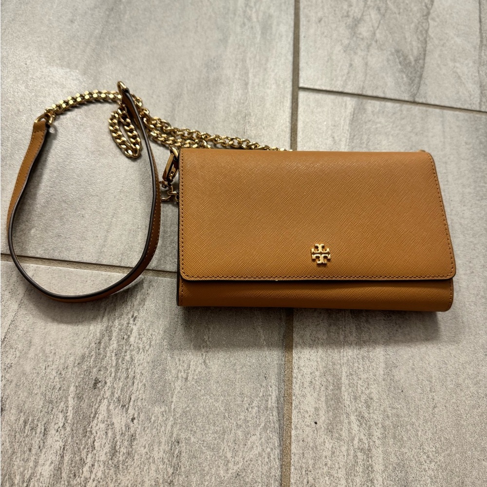 Tory Burch 😍 crossbody/ wallet